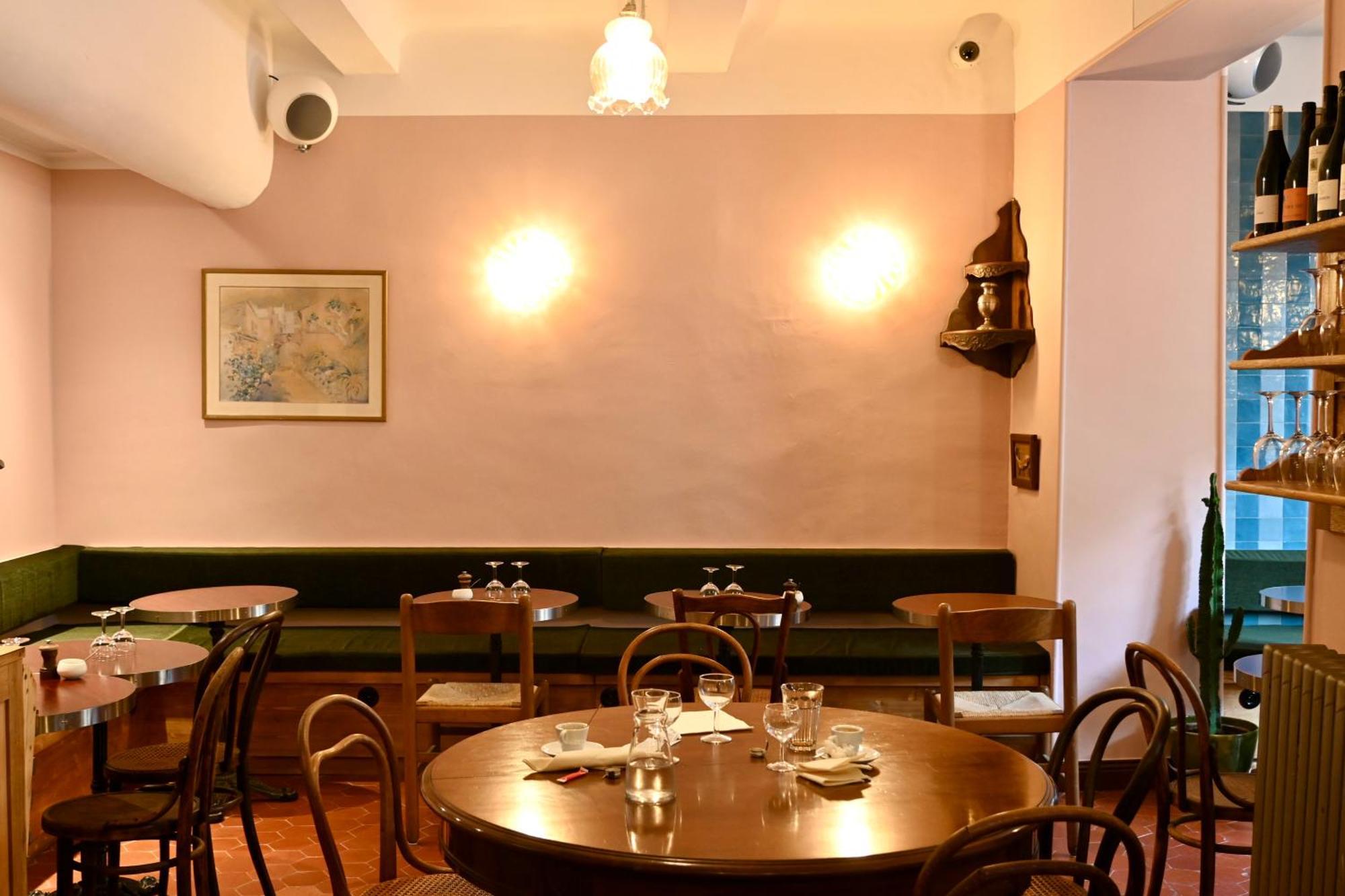 Hoteliere Le Provencal A Giens - Bord De Hotel *
