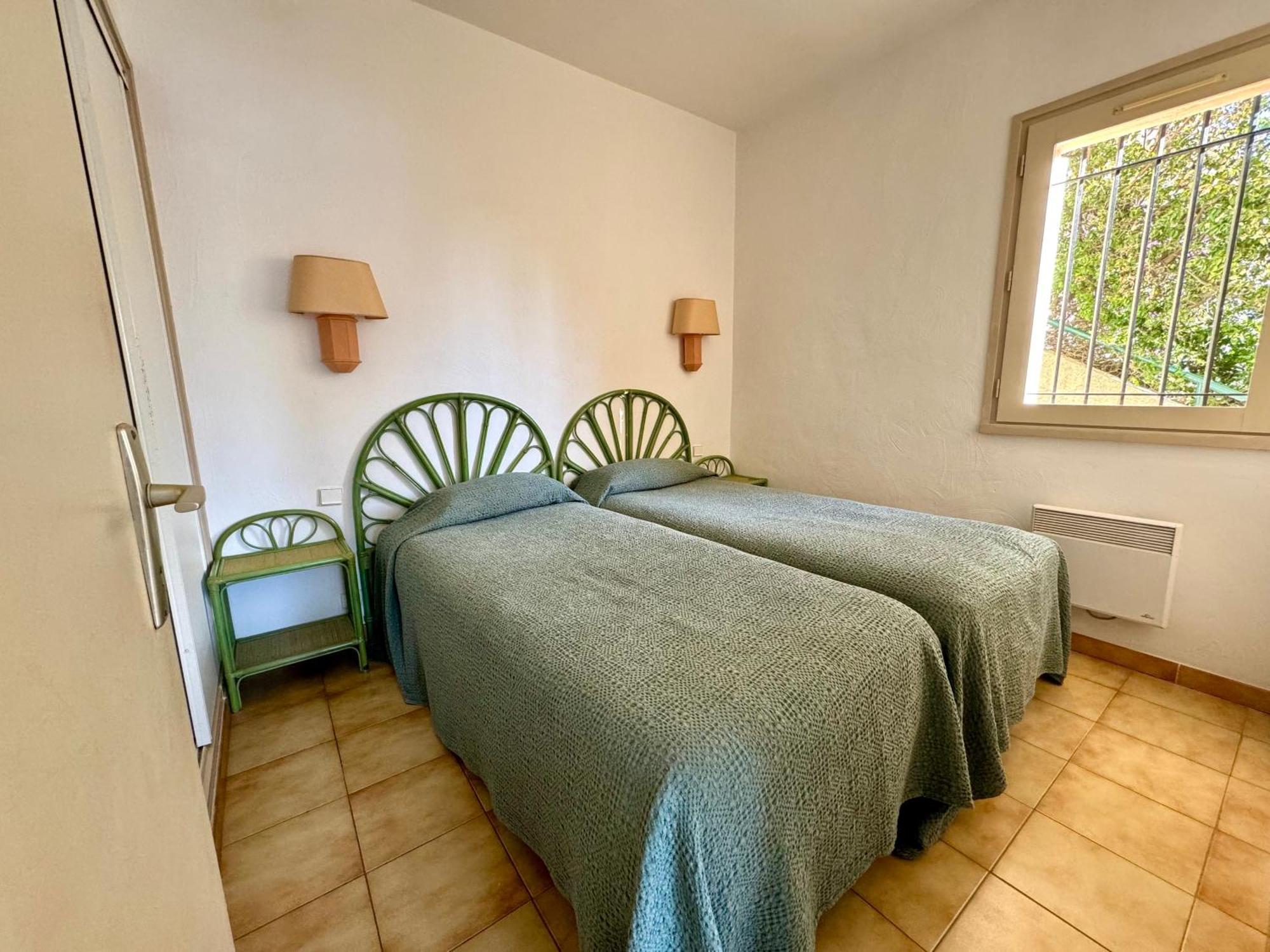 Hoteliere Le Provencal A Giens - Bord De * Hyères